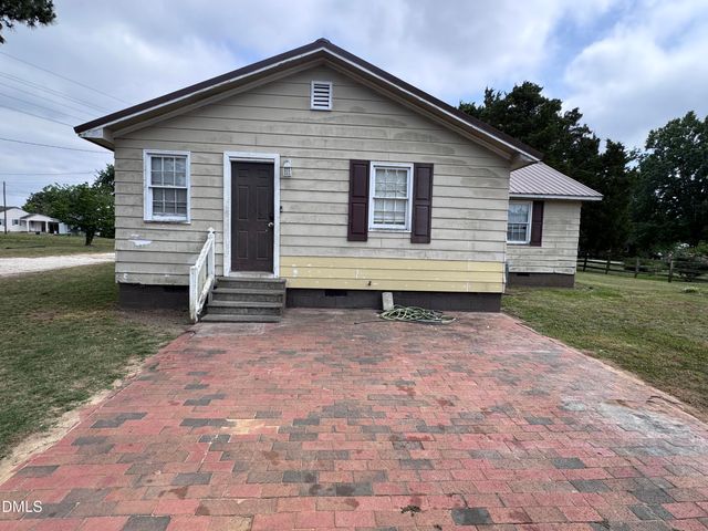 803 Antioch Church Road, Dunn, NC 28334