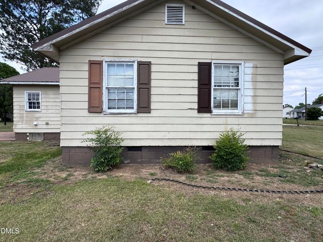 803 Antioch Church Road, Dunn, NC 28334