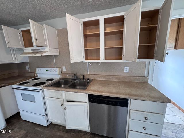 803 Antioch Church Road, Dunn, NC 28334