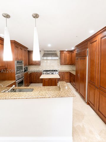 3501 N Ocean Dr V1, Hollywood, FL 33019
