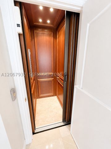 3501 N Ocean Dr V1, Hollywood, FL 33019