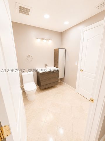 3501 N Ocean Dr V1, Hollywood, FL 33019