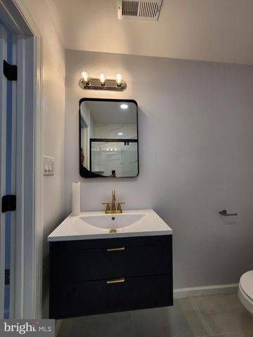 631 CROSS ST, Philadelphia, PA 19147