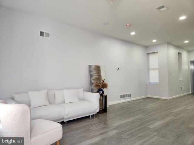 631 CROSS ST, Philadelphia, PA 19147