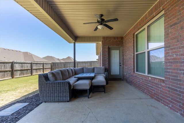 4846 W Wales Drive, Fayetteville, AR 72704