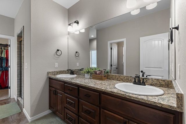 4846 W Wales Drive, Fayetteville, AR 72704