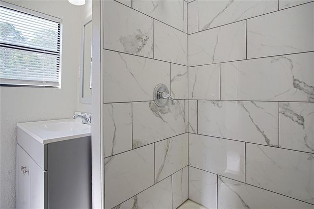 3611 ISLAND OAKS COURT, Lakeland, FL 33805
