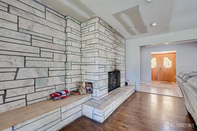 55 Ferry Road, Old Bridge, NJ 08857