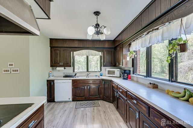 55 Ferry Road, Old Bridge, NJ 08857