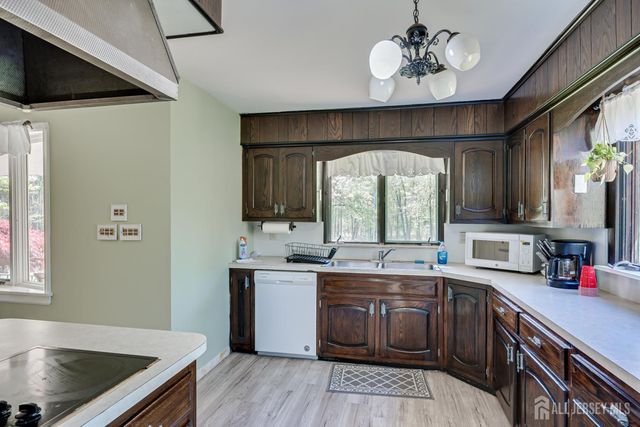 55 Ferry Road, Old Bridge, NJ 08857