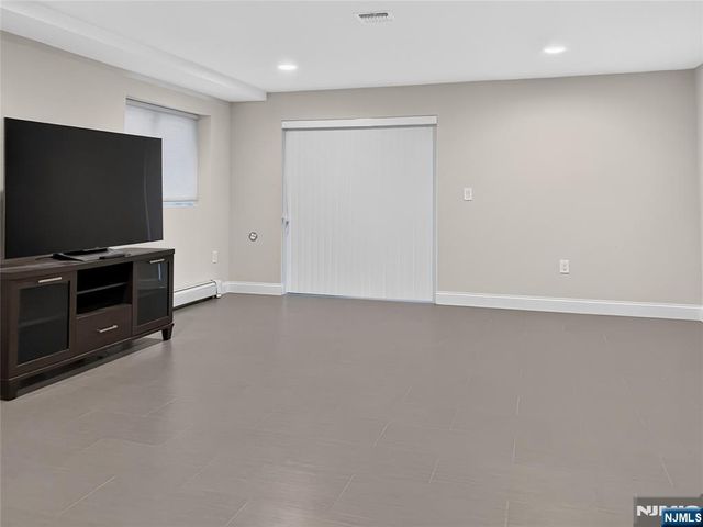 365 Tom Hunter Road, Fort Lee, NJ 07024