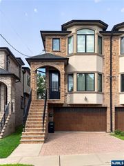 365 Tom Hunter Road, Fort Lee, NJ 07024