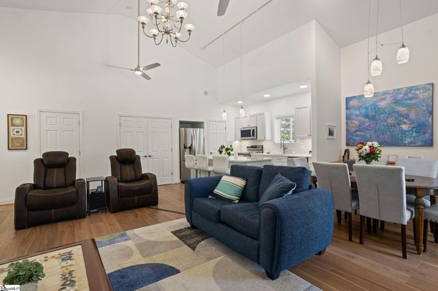 122 Bradley Boulevard, Greenville, SC 20609