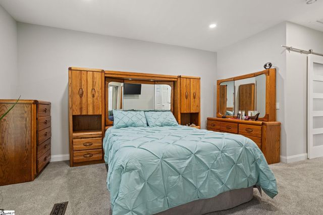 122 Bradley Boulevard, Greenville, SC 20609