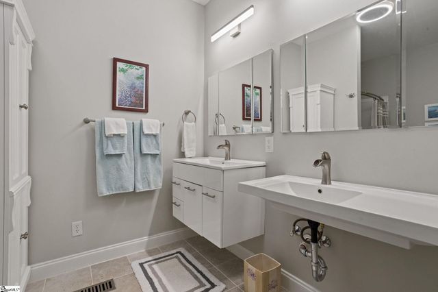 122 Bradley Boulevard, Greenville, SC 20609