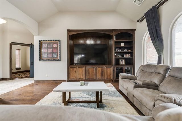 3525 Abby Lane, Newcastle, OK 73065