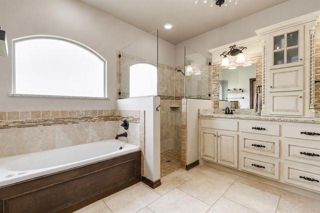 3525 Abby Lane, Newcastle, OK 73065