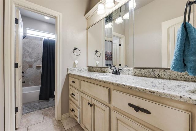 3525 Abby Lane, Newcastle, OK 73065