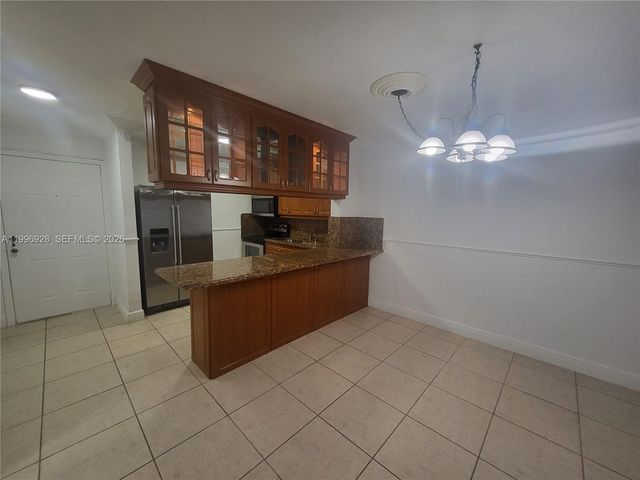 1275 W 35th St 29B, Hialeah, FL 33012