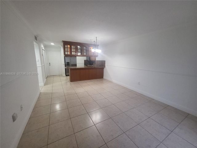 1275 W 35th St 29B, Hialeah, FL 33012
