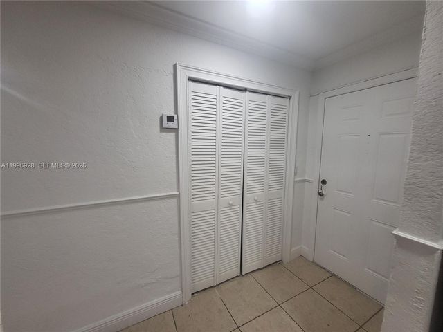 1275 W 35th St 29B, Hialeah, FL 33012