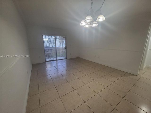 1275 W 35th St 29B, Hialeah, FL 33012
