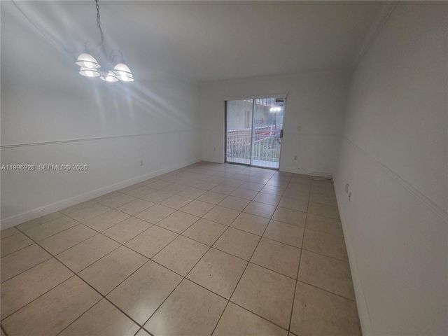 1275 W 35th St 29B, Hialeah, FL 33012