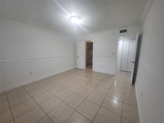 1275 W 35th St 29B, Hialeah, FL 33012