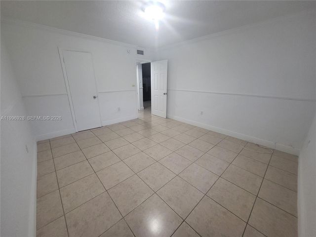 1275 W 35th St 29B, Hialeah, FL 33012