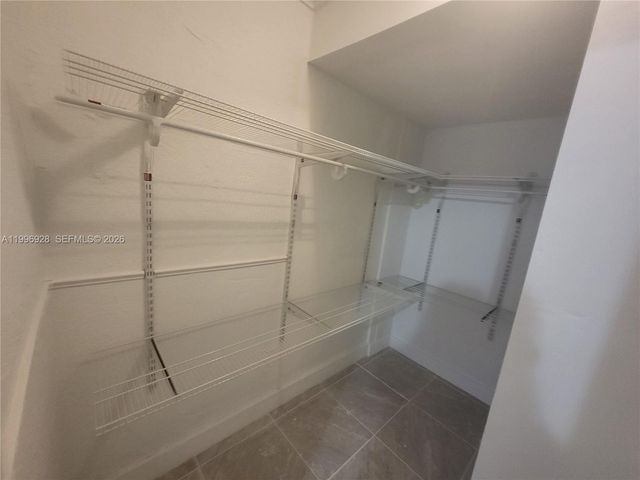 1275 W 35th St 29B, Hialeah, FL 33012