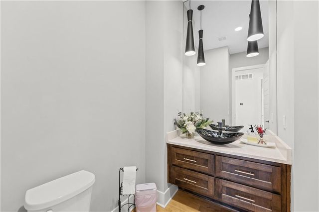 10114 W 152ND Terrace, Overland Park, KS 66221