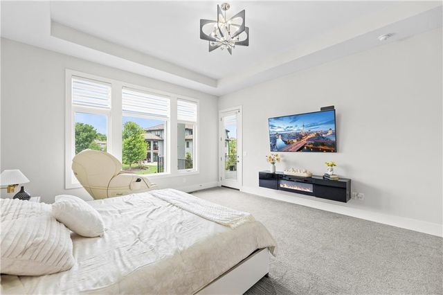 10114 W 152ND Terrace, Overland Park, KS 66221