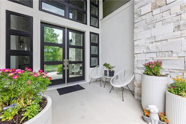 10114 W 152ND Terrace, Overland Park, KS 66221