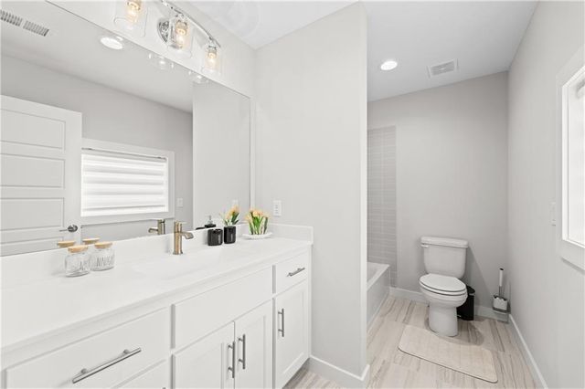 10114 W 152ND Terrace, Overland Park, KS 66221