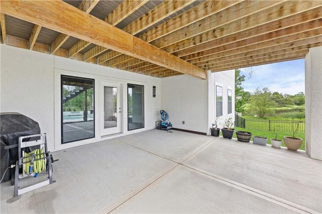 10114 W 152ND Terrace, Overland Park, KS 66221