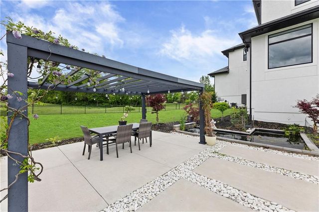 10114 W 152ND Terrace, Overland Park, KS 66221