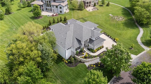10114 W 152ND Terrace, Overland Park, KS 66221