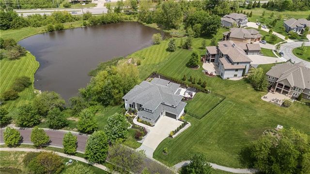 10114 W 152ND Terrace, Overland Park, KS 66221