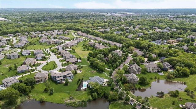 10114 W 152ND Terrace, Overland Park, KS 66221