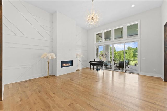 10114 W 152ND Terrace, Overland Park, KS 66221
