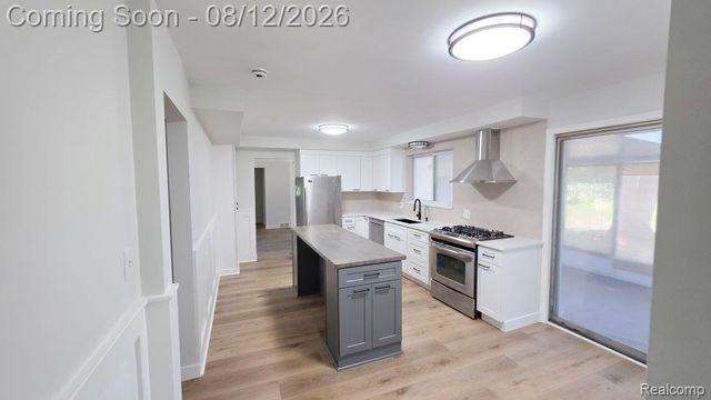 14111 Hillcrest Street, Livonia, MI 48154