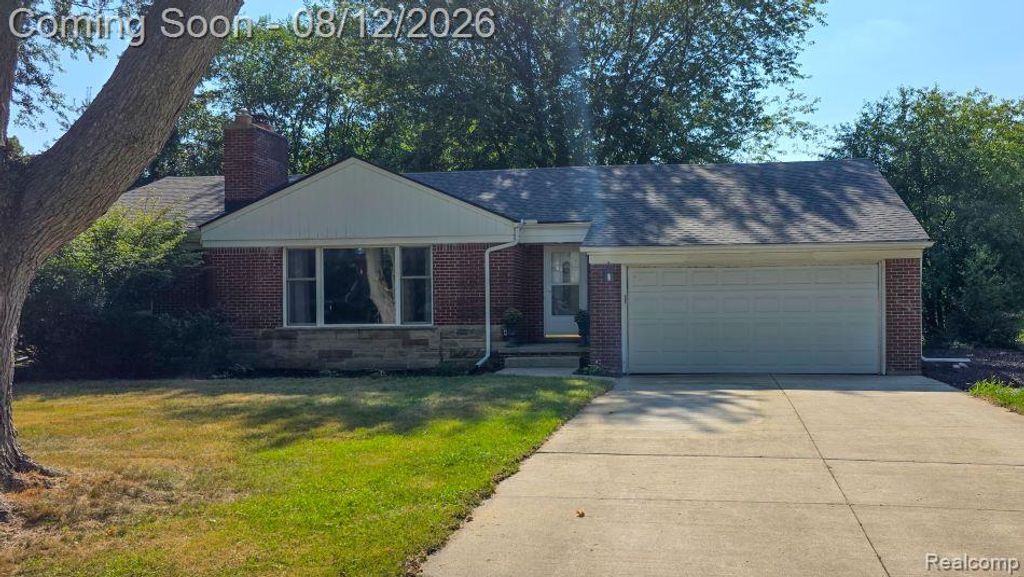 14111 Hillcrest Street, Livonia, MI 48154