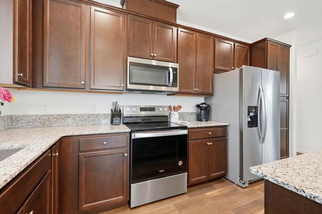 3125 Seymour Street, Tulare, CA 93274