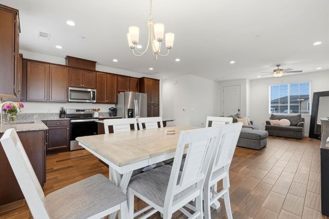 3125 Seymour Street, Tulare, CA 93274