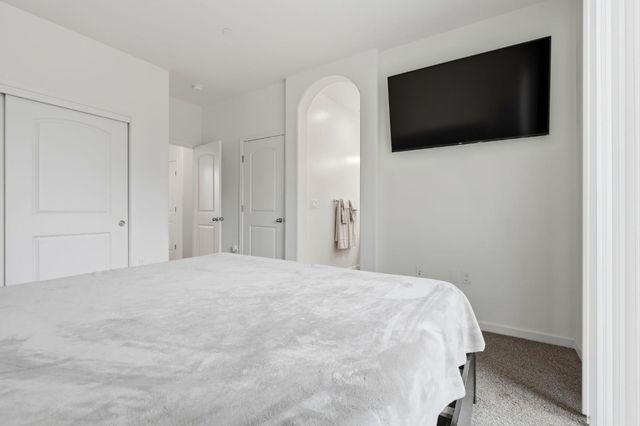 3125 Seymour Street, Tulare, CA 93274