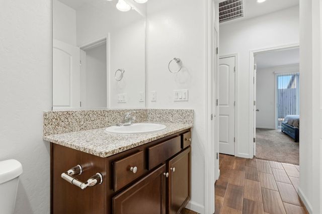 3125 Seymour Street, Tulare, CA 93274