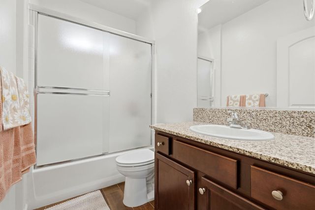 3125 Seymour Street, Tulare, CA 93274