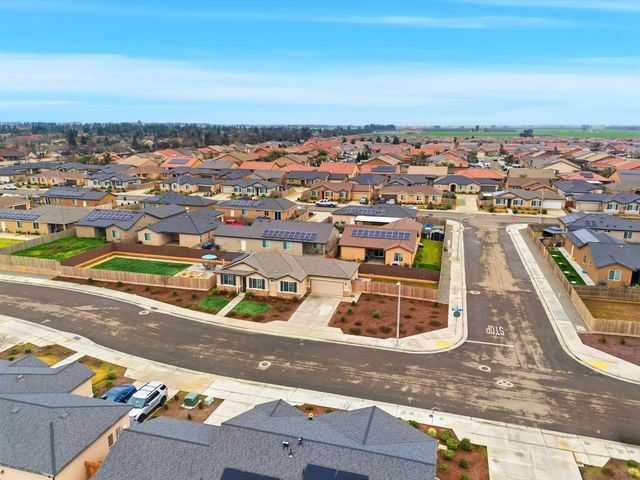 3125 Seymour Street, Tulare, CA 93274