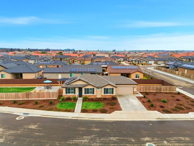 3125 Seymour Street, Tulare, CA 93274