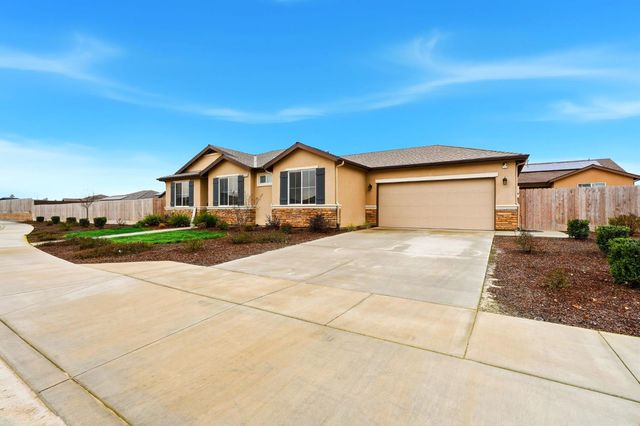 3125 Seymour Street, Tulare, CA 93274